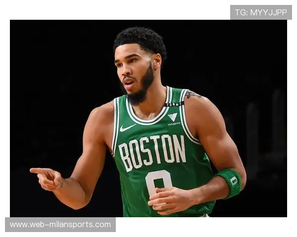 凯尔特人塔图姆强解三分，末节直接收走，18赛季凯尔特人塔图姆数据