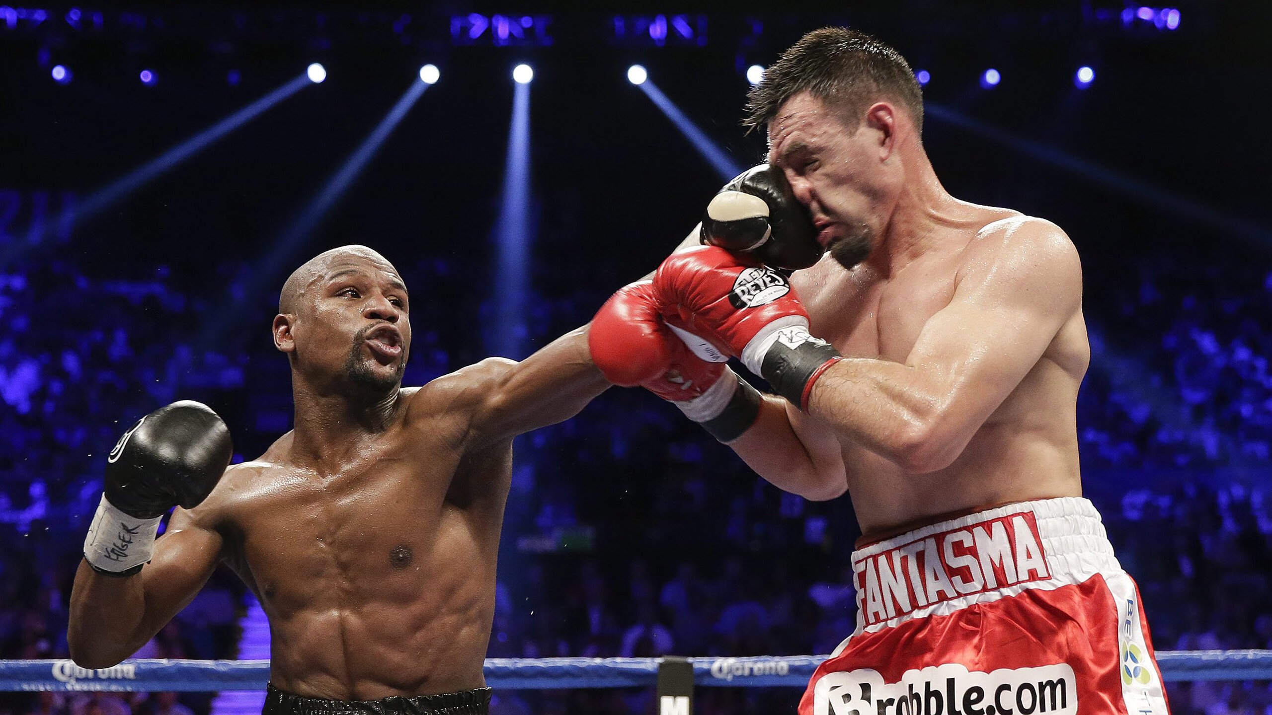 世界青少年足球锦标赛现场气氛火爆——未来之星诞生，青少年国际足球锦标赛